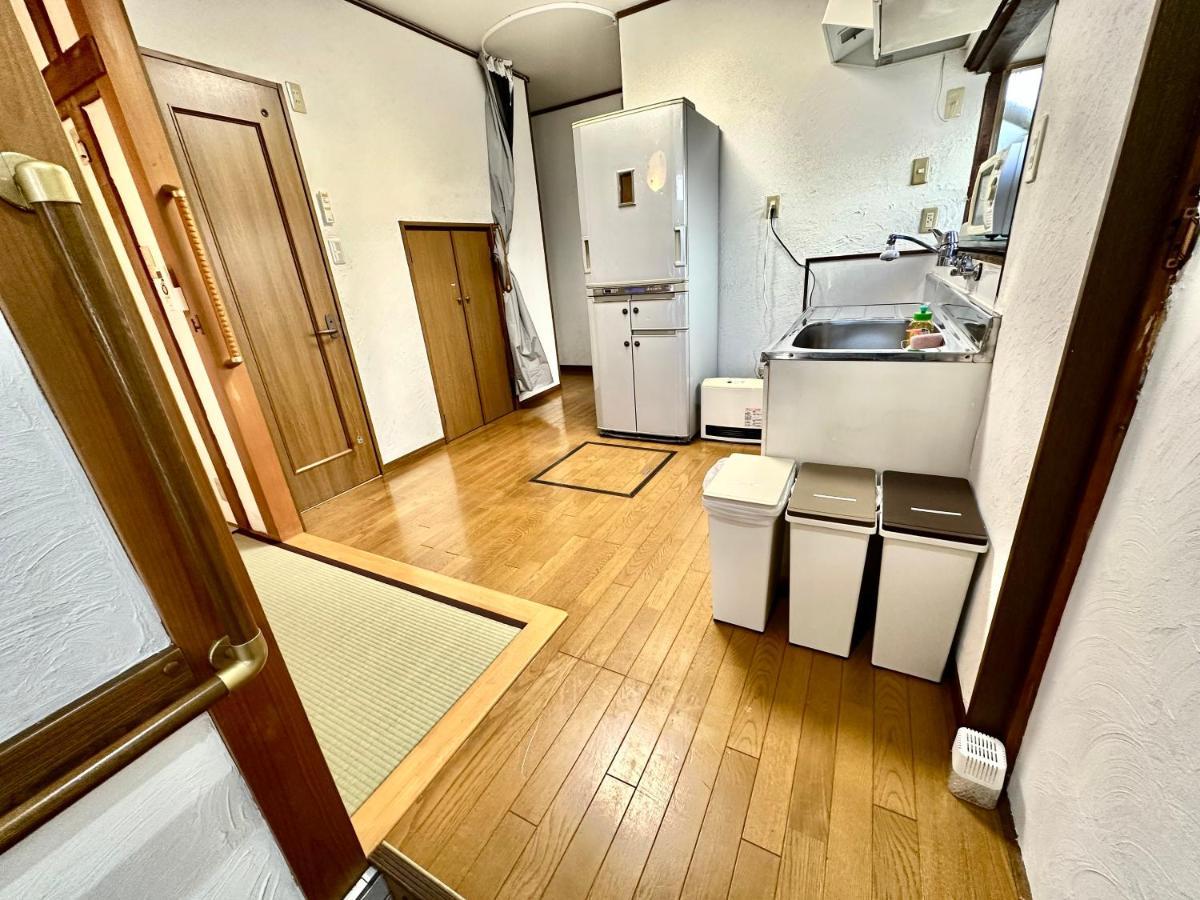 4 Minute Walk From The Station,usj33min Kix48min Namba10min, Convenience Store, Coin Laundry, Public Bath, 1 Minute Walk Kitakagaya , 6 Ppl, Near Namba To 10min,駅近徒歩4分一軒家貸切北加賀屋駅からなんば駅まで10分